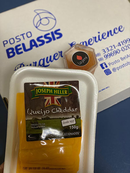 divulgação - Acompanham o kit o verdadeiro queijo cheddar inglês, importado da Inglaterra divulgação - Acompanham o kit o verdadeiro queijo cheddar inglês, importado da Inglaterra