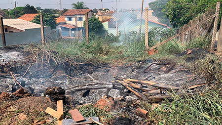 Divulgação - A fumaça tem incomodado a vizinhança Divulgação - A fumaça tem incomodado a vizinhança