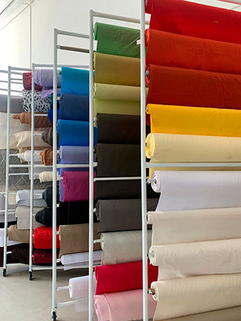 Divulgação - Brim com 15% de desconto, para roupas, uniformes, capa de sofá, capa de passar roupa e jalecos Divulgação - Brim com 15% de desconto, para roupas, uniformes, capa de sofá, capa de passar roupa e jalecos
