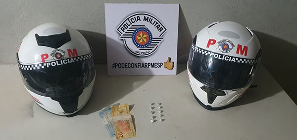Divulgação PM - Drogas e dinheiro apreendidos em Paraguaçu Paulista Divulgação PM - Drogas e dinheiro apreendidos em Paraguaçu Paulista