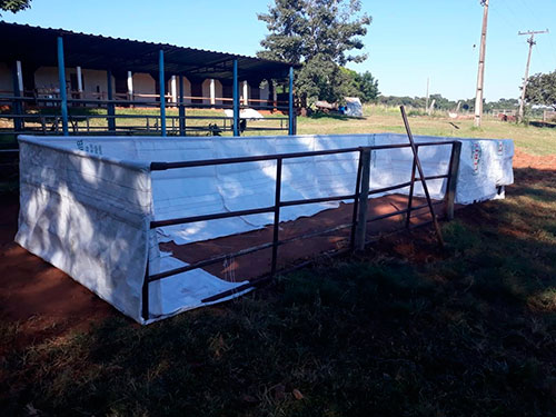 Divulgação - Estrutura de ferro foi a base para a construção da piscina Divulgação - Estrutura de ferro foi a base para a construção da piscina