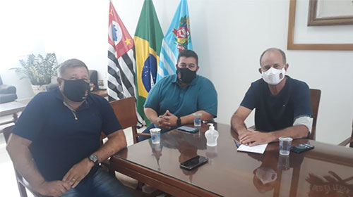 divulgação - Prefeito e vereadores discutem projeto de castração de cães e gatos em Assis divulgação - Prefeito e vereadores discutem projeto de castração de cães e gatos em Assis