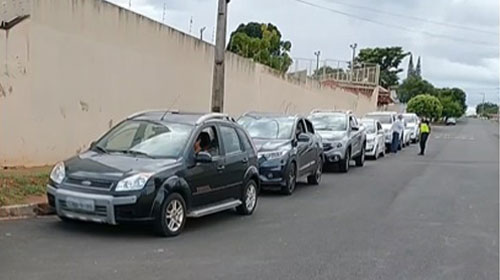 divulgação - Filas no DRIVE-THRU chegam ao Ginásio Jairão