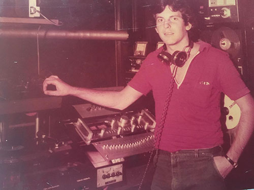 divulgação - DJ Wagner na cabine de som - Arquivo Pessoal Wagner