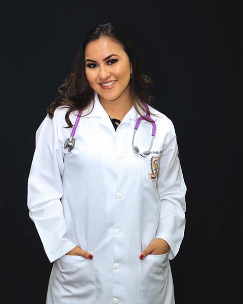 divulgação - Michelle Venâncio Hong, ex-aluna do curso de graduação em Enfermagem da FEMA divulgação - Michelle Venâncio Hong, ex-aluna do curso de graduação em Enfermagem da FEMA