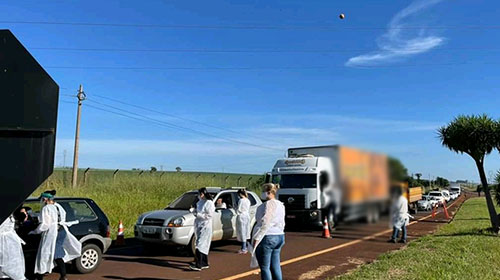 Divulgação - Barreira sanitária surpreende motoristas e gera engarrafamento na entrada de Cândido Mota