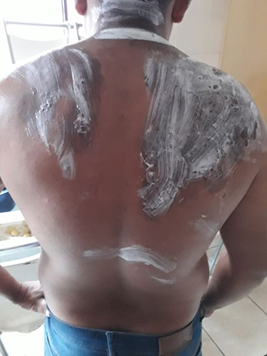 Divulgação - Motorista de aplicativo tem casa destruída por incêndio e pede ajuda para reconstruí-la / Imagens: Arquivo Pessoal Fabiano Divulgação - Motorista de aplicativo tem casa destruída por incêndio e pede ajuda para reconstruí-la / Imagens: Arquivo Pessoal Fabiano