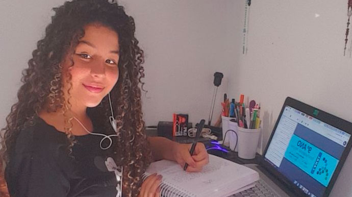 Divulgação - Ana Luiza Marques, de 14 anos, é estudante da rede pública