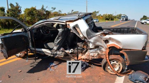 Divulgação - Veículo colidiu com a lateral da Strada - Foto: I7 Notícias