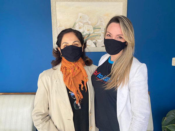 Diretora Lucille Mainardi e Coordenadora Gisele Guadanhin Diretora Lucille Mainardi e Coordenadora Gisele Guadanhin