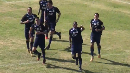 Divulgação - Jogadores do Assisense comemoram o gol no primeiro tempo Divulgação - Jogadores do Assisense comemoram o gol no primeiro tempo