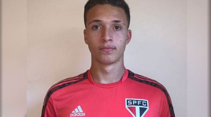 Divulgação - Miguel Henrique de Souza, de 17 anos, jogador do São Paulo Divulgação - Miguel Henrique de Souza, de 17 anos, jogador do São Paulo