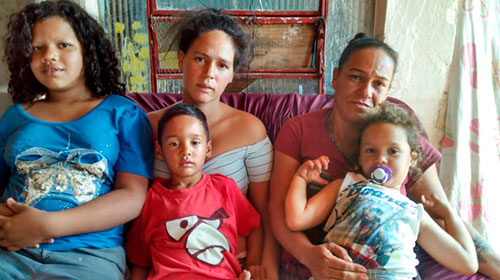 Divulgação - Bianca mora com seus dois filhos, dois sobrinhos e a tia -  Foto: Divulgação - Arquivo Pessoal
