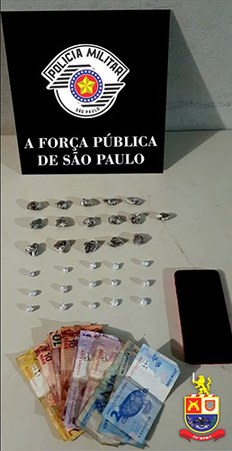 divulgação - Drogas e dinheiro apreendidos divulgação - Drogas e dinheiro apreendidos