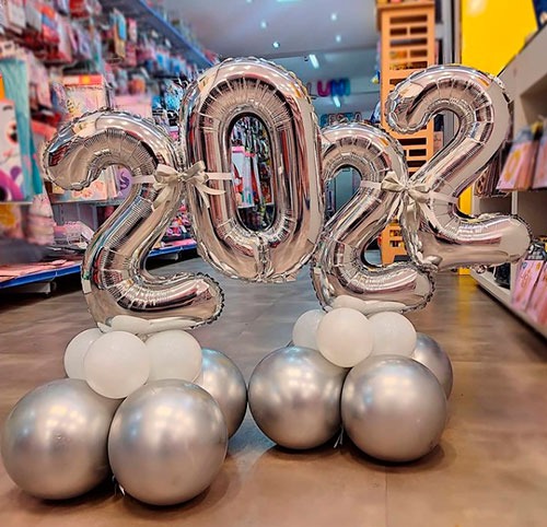 E também para celebrar a virada de ano E também para celebrar a virada de ano
