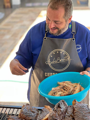 Divulgação - Ex-mastercheff deu dicas e ensinou técnicas de churrasco - Foto: Divulgação Divulgação - Ex-mastercheff deu dicas e ensinou técnicas de churrasco - Foto: Divulgação