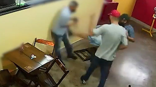 Divulgação - Os três suspeitos entraram armados na lanchonete - Foto: Divulgação