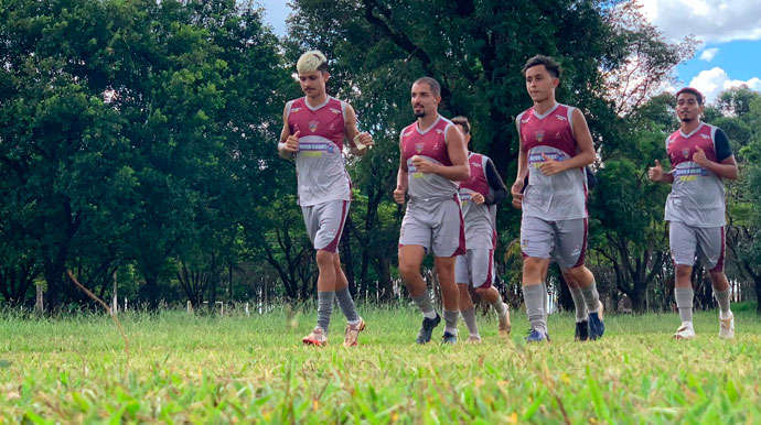 Divulgação - Jogadores do VOCEM durante treinamento - Foto: Reprodução/AssisCity