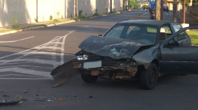 Divulgação - O Gol teve a frente destruída Divulgação - O Gol teve a frente destruída