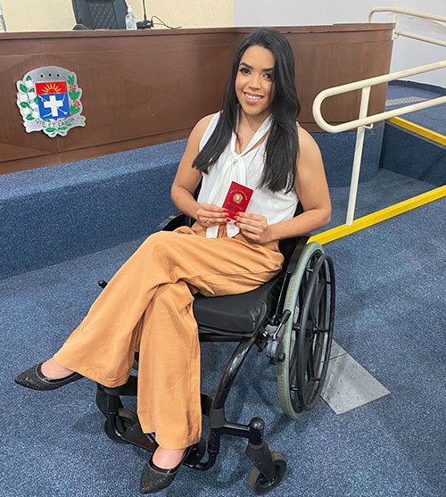 Divulgação - Verônica Marconato de 27 anos, cadeirante, Advogada especialista em Direitos das PcD's Divulgação - Verônica Marconato de 27 anos, cadeirante, Advogada especialista em Direitos das PcD's