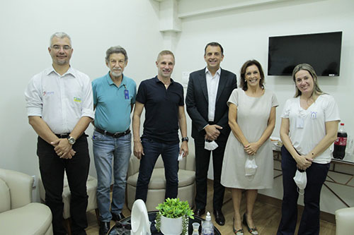 Divulgação - Provedora Dra. Telma Andrade, deputado Bertaiolli, vice-presidente da FACESP Nilson Mello, diretor financeiro Paschoal Porto, a coordenadora de projetos e qualidade hospitalar, Amanda Mailio Santana e o gerente da ACIA, Fernando Rocha Divulgação - Provedora Dra. Telma Andrade, deputado Bertaiolli, vice-presidente da FACESP Nilson Mello, diretor financeiro Paschoal Porto, a coordenadora de projetos e qualidade hospitalar, Amanda Mailio Santana e o gerente da ACIA, Fernando Rocha