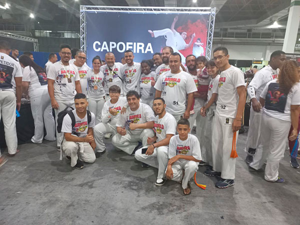 Divulgação - Equipe representou Assis e região no maior evento multiesportivo da América do Sul - Foto: Divulgação/Comunidade Capoeira Divulgação - Equipe representou Assis e região no maior evento multiesportivo da América do Sul - Foto: Divulgação/Comunidade Capoeira
