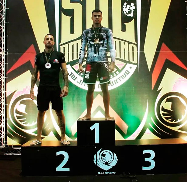 Divulgação - Rafael Cassimiro conquistou medalha de ouro no campeonato - Foto: Divulgação Divulgação - Rafael Cassimiro conquistou medalha de ouro no campeonato - Foto: Divulgação