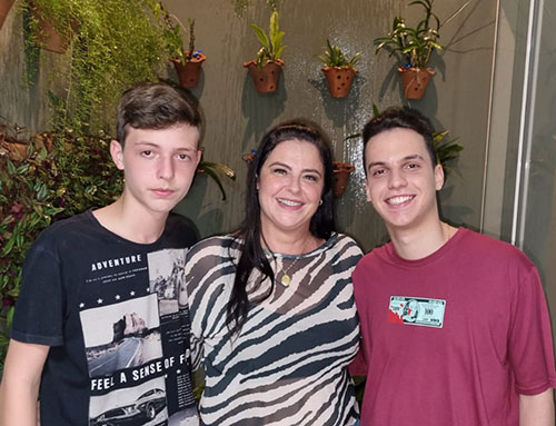 Divulgação - Flávia e os filhos Divulgação - Flávia e os filhos