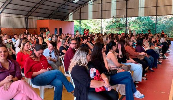 Divulgação - Mães presentes na apresentação do Dia das Mães - Foto: Reprodução/AssisCity Divulgação - Mães presentes na apresentação do Dia das Mães - Foto: Reprodução/AssisCity