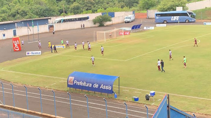 Divulgação - Jogadores voltando para o vestiário - Foto: Arquivo AssisCity Divulgação - Jogadores voltando para o vestiário - Foto: Arquivo AssisCity