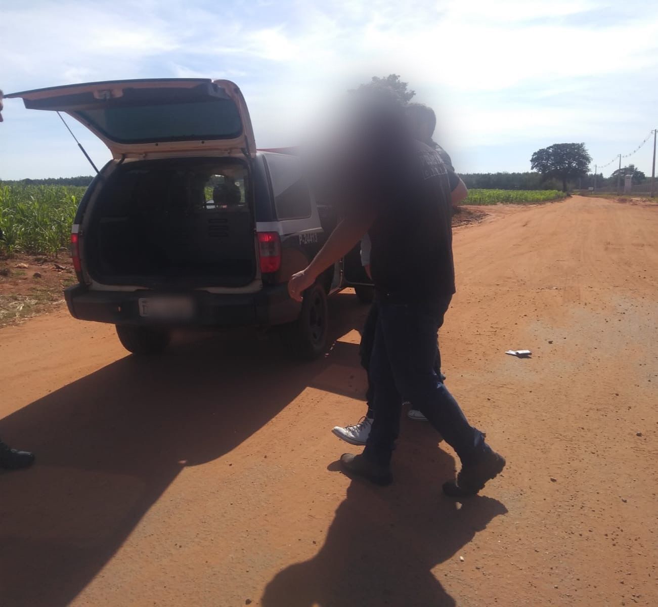 Divulgação - Suspeito, de 31 anos, foi interceptado por policiais civis em uma estrada de terra — Foto: Polícia Civil