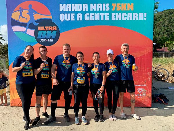 Divulgação - Equipe de atletismo de Cândido Mota na Ultramaratona - Foto: Divulgação