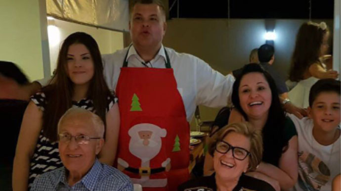 Divulgação - Ana Amélia com a família durante jantar em Assis Divulgação - Ana Amélia com a família durante jantar em Assis