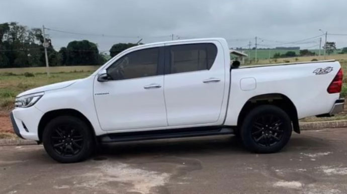 Divulgação - Hilux foi furtada na madrugada de sexta-feira - Foto: Divulgação Divulgação - Hilux foi furtada na madrugada de sexta-feira - Foto: Divulgação