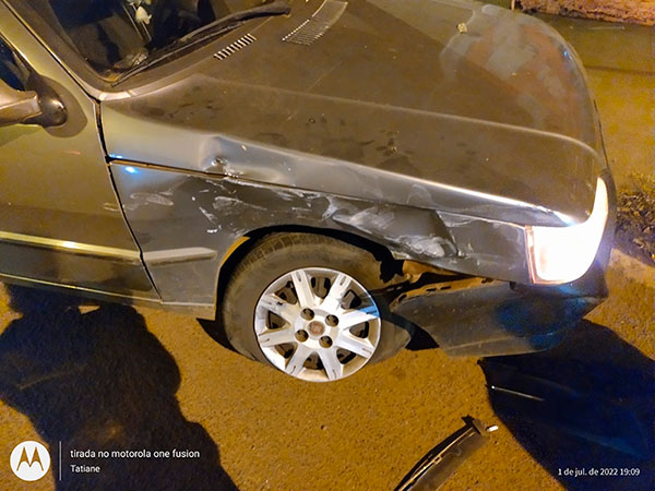 Divulgação - Veículo danificado após batida - Foto: Divulgação Divulgação - Veículo danificado após batida - Foto: Divulgação