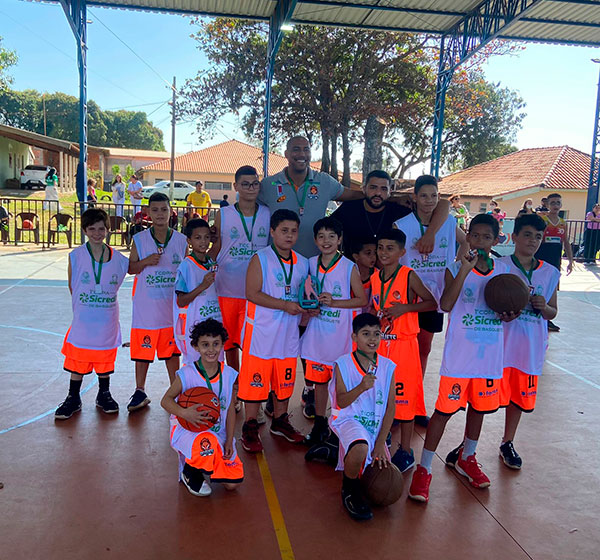 Divulgação - Equipe de basquete de Assis - Foto: Divulgação Divulgação - Equipe de basquete de Assis - Foto: Divulgação