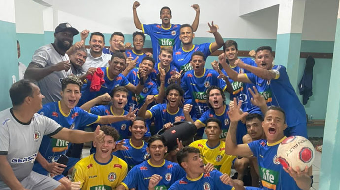 Divulgação - Equipe Sub-20 do Falcão Do Vale após se classificar para a segunda-fase do Paulista (Foto: Divulgação) Divulgação - Equipe Sub-20 do Falcão Do Vale após se classificar para a segunda-fase do Paulista (Foto: Divulgação)