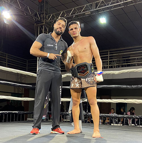 Divulgação - Marcos Vinícius com seu treinador Paulo Furlan - Foto: Divulgação Divulgação - Marcos Vinícius com seu treinador Paulo Furlan - Foto: Divulgação