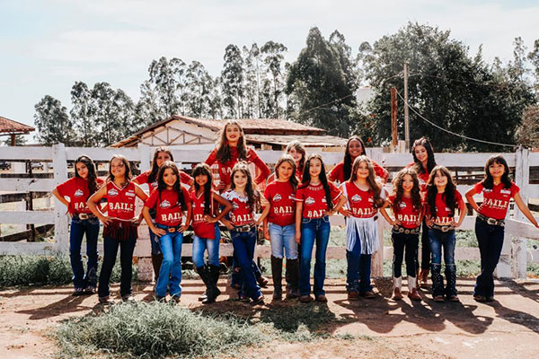 Divulgação - Candidatas a Rainha, 1° e 2° Princesas mirim do Gigante Vermelho - Foto: Divulgação