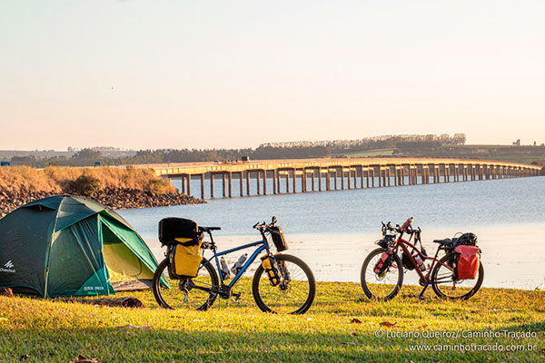 Divulgação - Ciclistas acamparam ao ar livre durante percurso - Foto: Divulgação/Luciano Queiroz