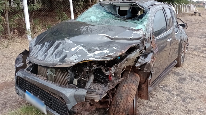 Divulgação - Grande parte do carro atingido ficou destruída - Foto: Divulgação Divulgação - Grande parte do carro atingido ficou destruída - Foto: Divulgação