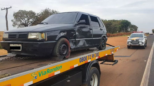 Divulgação - Vítimas trocavam o pneu do carro quando foram atingidas no acostamento da rodovia em Cafelândia — Foto: Nova TV/ Divulgação