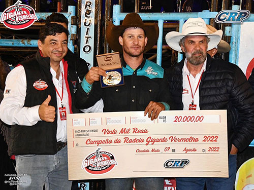 Divulgação - Rafael Ribeiro, campeão do rodeio - Foto: Divulgação Redes Sociais Divulgação - Rafael Ribeiro, campeão do rodeio - Foto: Divulgação Redes Sociais