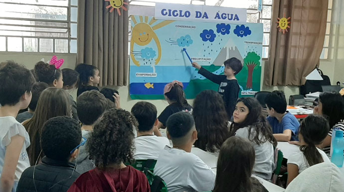 Assessoria PMA - Alunos participam da Feira de Ciências em Assis - Foto: PMA