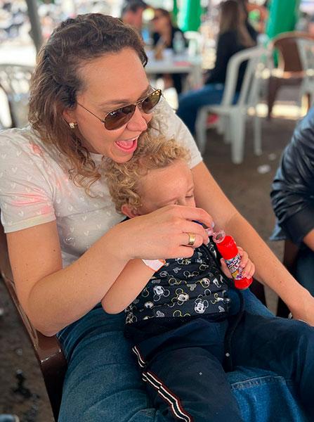 divulgação - Bruna Fernandes e o filho Raul - Foto: Divulgação divulgação - Bruna Fernandes e o filho Raul - Foto: Divulgação