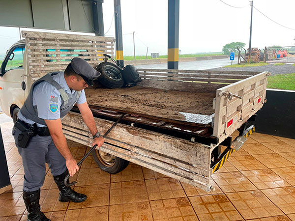 Divulgação - Compartimento oculto onde as drogas estavam escondidas - Foto: Divulgação/Polícia Rodoviária