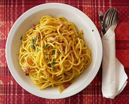 Freepik/Pixabay/Divulgação - Espaguete a carbonara - imagem meramente ilustrativa