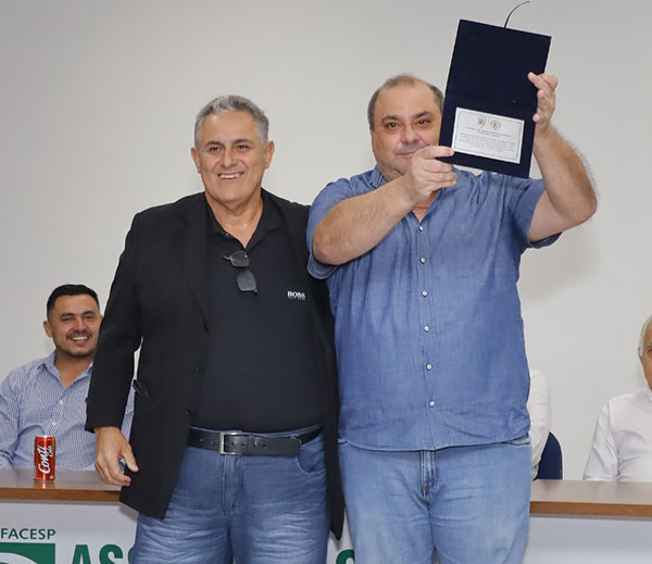 Divulgação - Os empresários e esportistas, Edson Fiuza e Jamil Hadad também foram homenageados pelo VOCEM - Foto: Divulgação