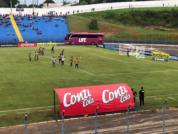 AssisCity - Retrô de Pernambuco marcou terceiro gol de pênalti. Foto: AssisCity AssisCity - Retrô de Pernambuco marcou terceiro gol de pênalti. Foto: AssisCity