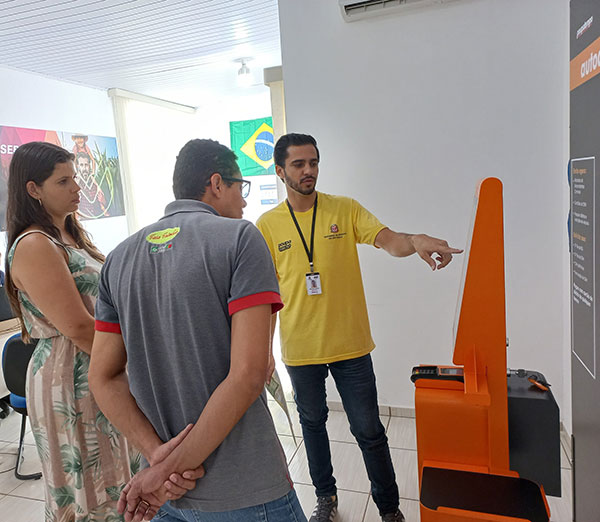 Divulgação - Totem oferece autonomia e agilidade para as pessoas - Foto: Divulgação Divulgação - Totem oferece autonomia e agilidade para as pessoas - Foto: Divulgação